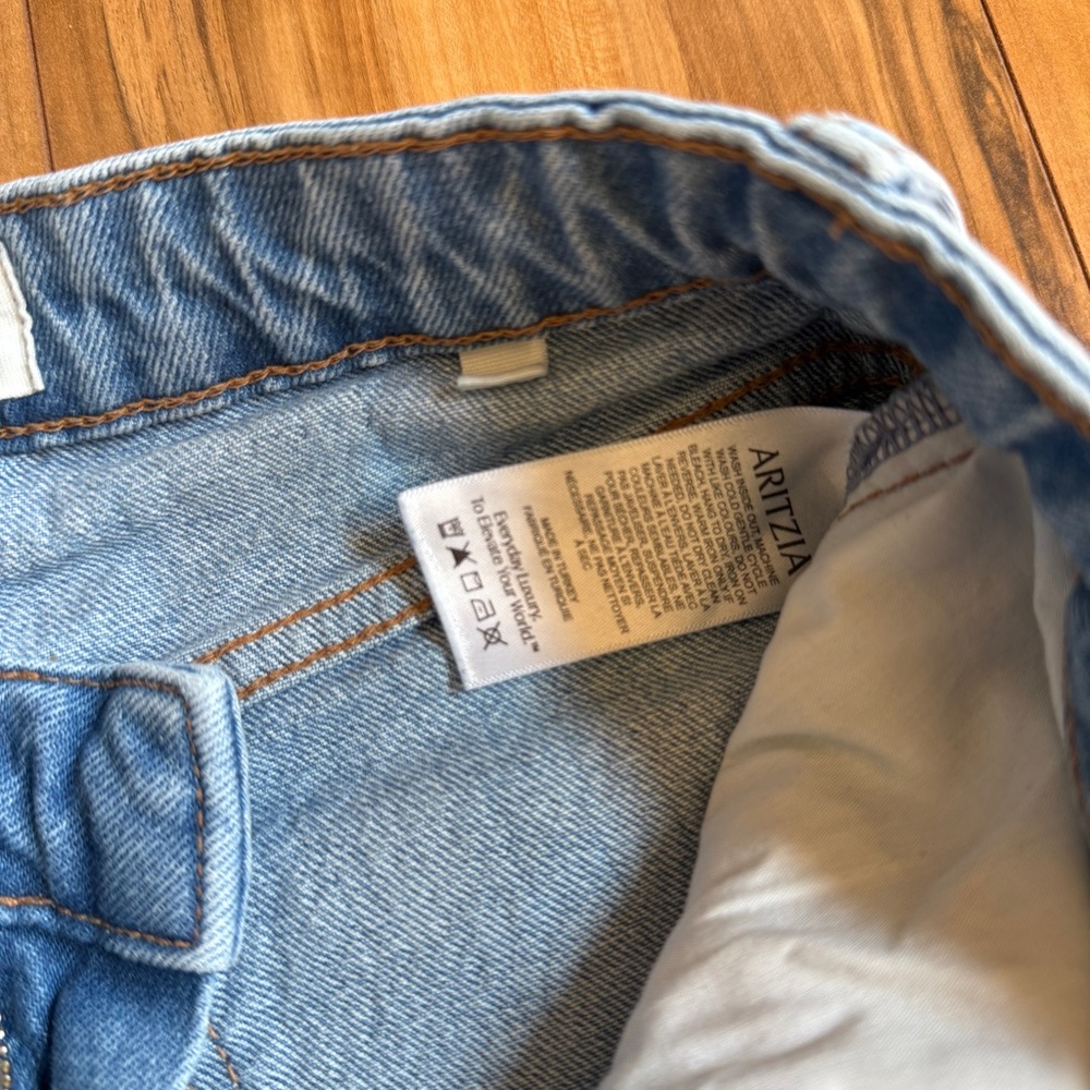 Aritizia Denim Forum Light Blue High-Rise Straight Jeans - Picture 5 of 8